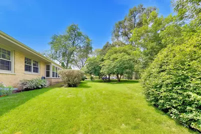 206 W Hiawatha Trail, Mount Prospect, IL 60056 - Photo 25