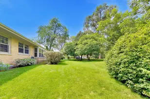 206 W Hiawatha Trail, Mount Prospect, IL 60056 - Photo 25