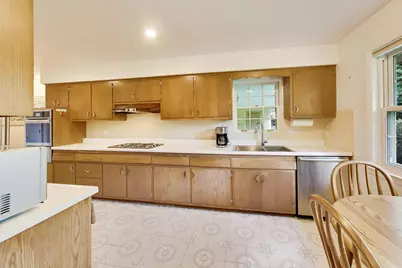 206 W Hiawatha Trail, Mount Prospect, IL 60056 - Photo 7