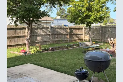 2000 Oakbrook Drive, Belvidere, IL 61008 - Photo 35