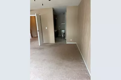 227 Lakeshore Lane, Bloomingdale, IL 60108 - Photo 15