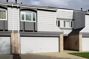 227 Lakeshore Ln, Bloomingdale, IL 60108 - Photo 1