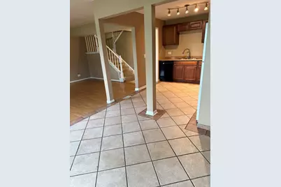 227 Lakeshore Lane, Bloomingdale, IL 60108 - Photo 5