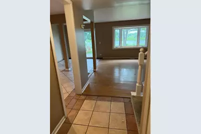 227 Lakeshore Lane, Bloomingdale, IL 60108 - Photo 7