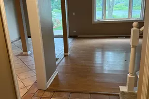 227 Lakeshore Ln, Bloomingdale, IL 60108 - Photo 7