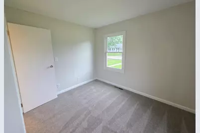 910 W 11th Street, Sterling, IL 61081 - Photo 9