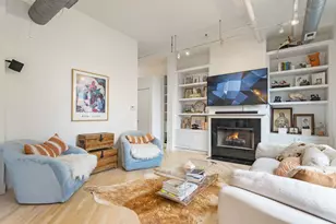 226 N Clinton St, Chicago, IL 60661 - Photo 5