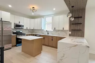 8233 S Carpenter St, Chicago, IL 60620 - Photo 9