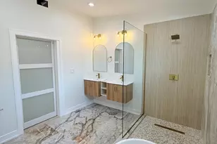8233 S Carpenter St, Chicago, IL 60620 - Photo 21