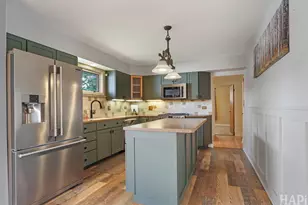 365 Woodland Dr, Grayslake, IL 60030 - Photo 17