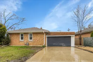 11639 S Knox Ave, Alsip, IL 60803 - Photo 3