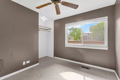 563 N Woodfield Trail, Roselle, IL 60172 - Photo 21