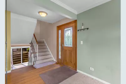 563 N Woodfield Trail, Roselle, IL 60172 - Photo 7