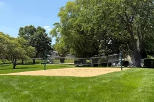 563 N Woodfield Trail, Roselle, IL 60172 - Photo 41