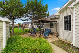 623 Sandburg Dr, Manteno, IL 60950 - Photo 41