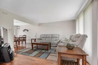 613 Gavin Avenue, Romeoville, IL 60446 - Photo 5