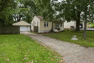 17 Indian Trail, Lake in the Hills, IL 60156 - Photo 3