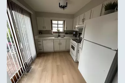 131 Newberry Avenue #1S, Libertyville, IL 60048 - Photo 3