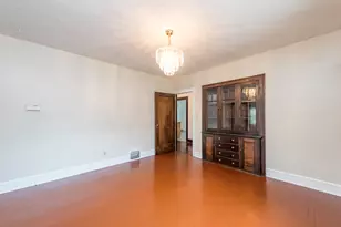 419 Hickory St, Waukegan, IL 60085 - Photo 9