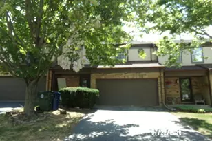 11 Oxford Ct, Algonquin, IL 60102 - Photo 1