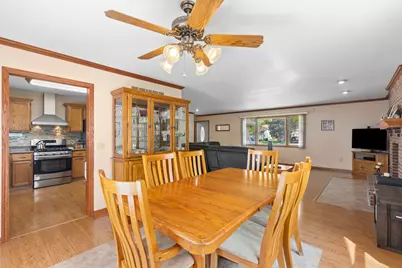 606 E Edgelawn Drive, Plano, IL 60545 - Photo 9