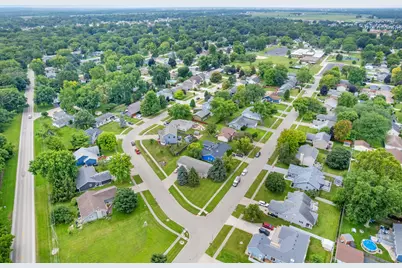 606 E Edgelawn Drive, Plano, IL 60545 - Photo 47