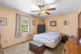 606 E Edgelawn Dr, Plano, IL 60545 - Photo 15