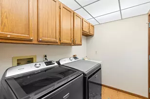 606 E Edgelawn Dr, Plano, IL 60545 - Photo 19