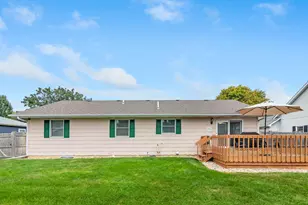 606 E Edgelawn Dr, Plano, IL 60545 - Photo 29
