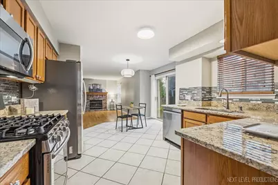 2712 Stockton Road, Naperville, IL 60564 - Photo 5