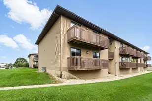 695 Dean Dr, South Elgin, IL 60177 - Photo 1
