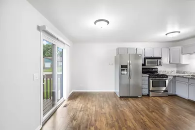 695 Dean Drive #G, South Elgin, IL 60177 - Photo 3