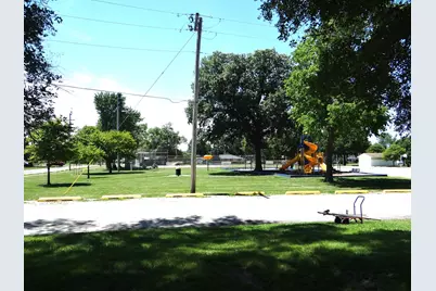 190 W Maple Street, Coal City, IL 60416 - Photo 5