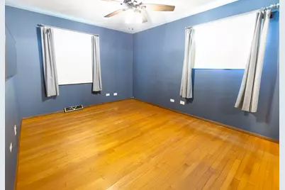936 Estes Street, Gurnee, IL 60031 - Photo 9