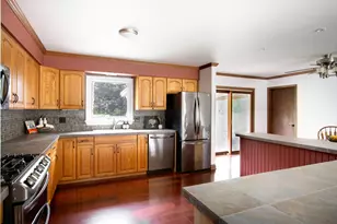 936 Estes St, Gurnee, IL 60031 - Photo 5