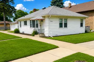 3946 Gunderson Ave, Stickney, IL 60402 - Photo 1
