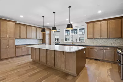 8367 Mulberry Avenue, Morton Grove, IL 60053 - Photo 7