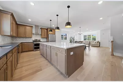 8367 Mulberry Avenue, Morton Grove, IL 60053 - Photo 13
