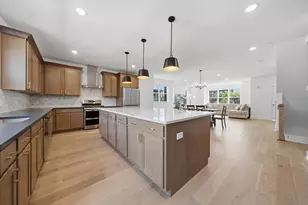 8367 Mulberry Ave, Morton Grove, IL 60053 - Photo 13