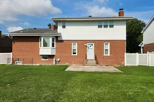 7749 Lyman Ave, Darien, IL 60561 - Photo 21
