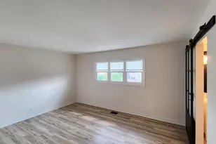 7749 Lyman Ave, Darien, IL 60561 - Photo 11