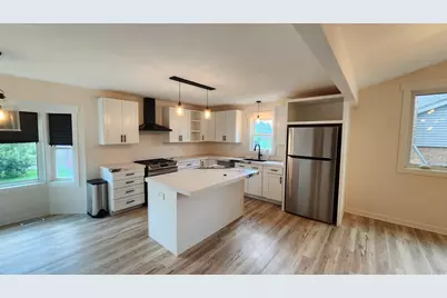 7749 Lyman Avenue, Darien, IL 60561 - Photo 7