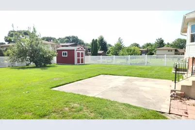 7749 Lyman Avenue, Darien, IL 60561 - Photo 19