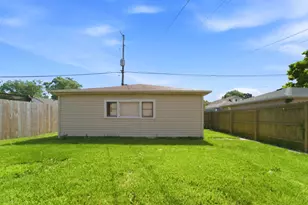 13227 S Escanaba Ave, Chicago, IL 60633 - Photo 19