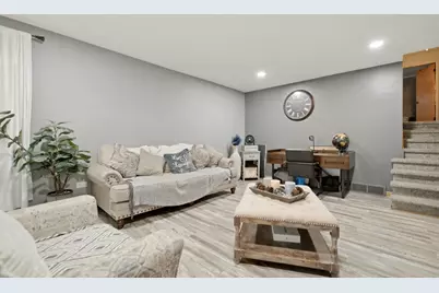 13227 S Escanaba Avenue, Chicago, IL 60633 - Photo 3