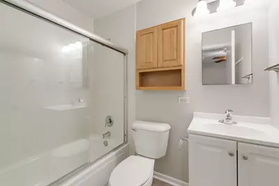 901 Hampton Court, McHenry, IL 60050 - Photo 15