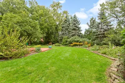 2327 S Circle Drive, Palatine, IL 60067 - Photo 25