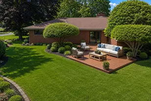 2327 S Circle Dr, Palatine, IL 60067 - Photo 29