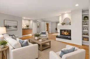 2327 S Circle Dr, Palatine, IL 60067 - Photo 5