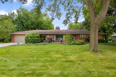2327 S Circle Drive, Palatine, IL 60067 - Photo 1